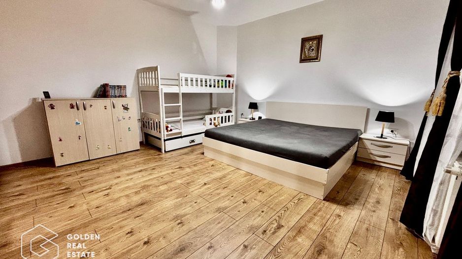 Apartament spatios la curte,  2 camere, complet renovat, Aradul Nou - Poză 1