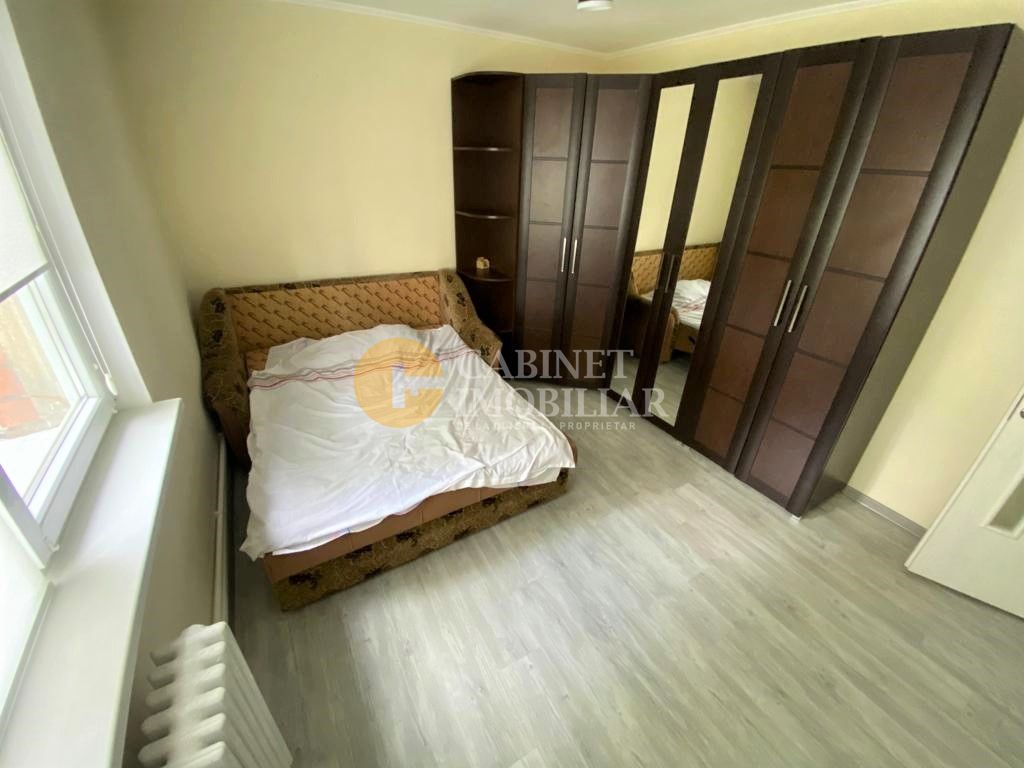 Apartament cu 3 camere decomandat,etaj 3,  zona Alexandru cel Bun - Poză 2