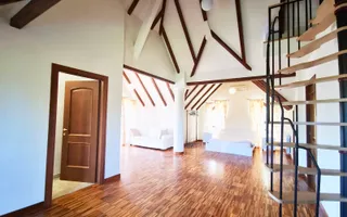 DE INCHIRIAT VILA CU 8 CAMERE, PISCINA SI GRADINA DE 1000MP IN PIPERA - Poză 17
