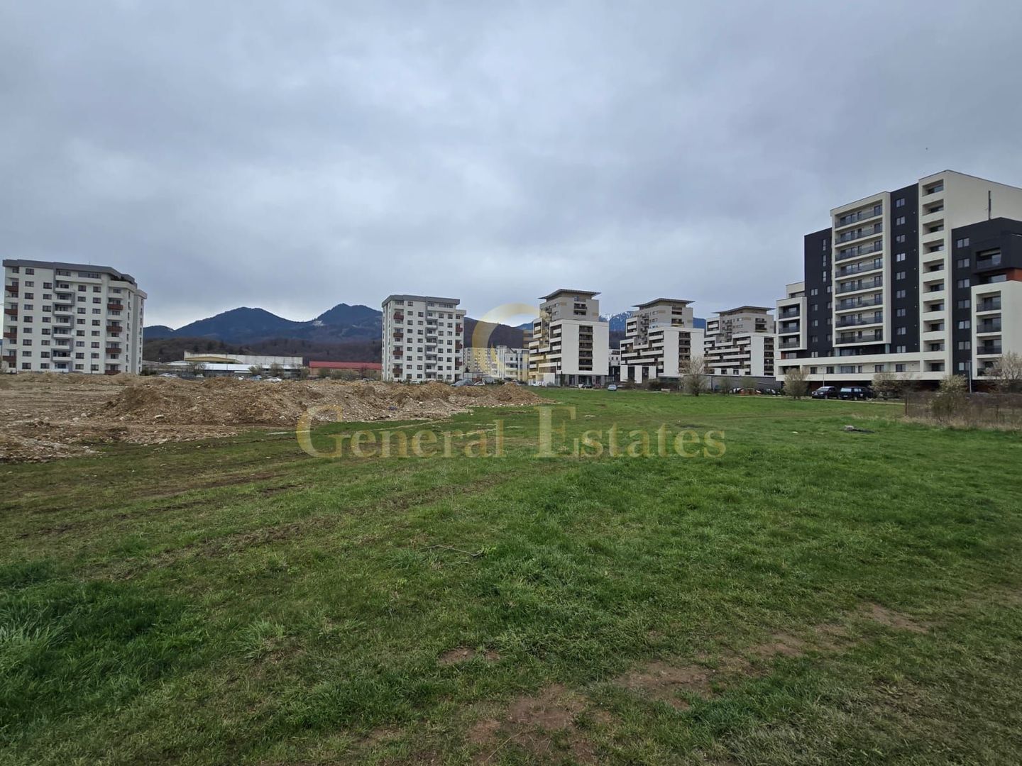 Teren  de vânzare în Brașov, zona Noua – 900 mp - Poză 1