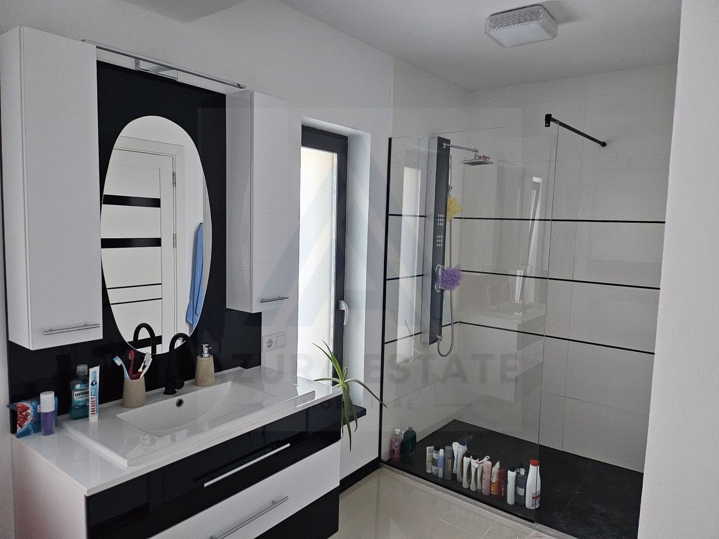 Casa moderna 4 camere 2 bai teren 500 mp terasa si pod in Selimbar - Poză 17