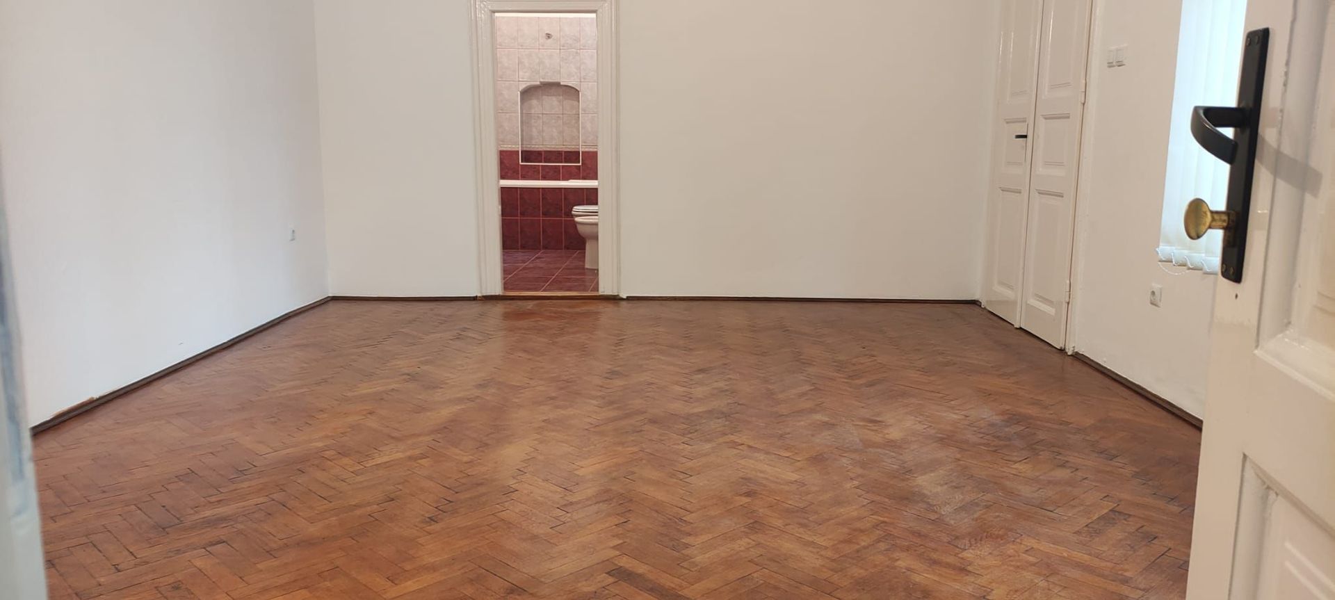 De vanzare! Apartament spatios langa Parcul Mare - Poză 10