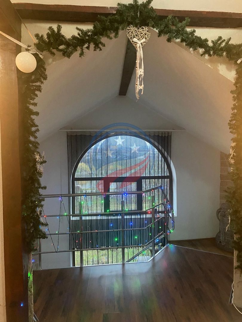 Casa lux P+E+M cu o panoramă impresionantă - Poză 11