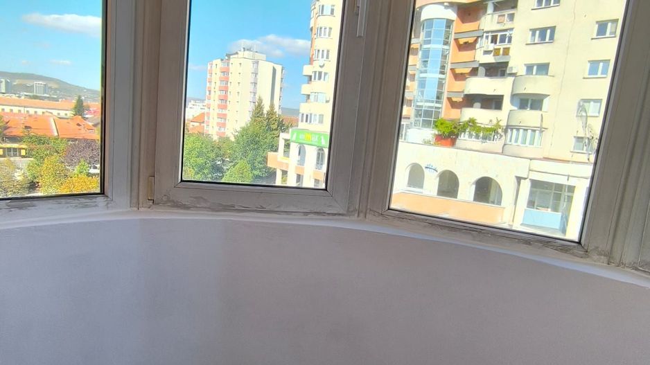 Inchiriere 4 camere Cipariu Centru - Poză 5