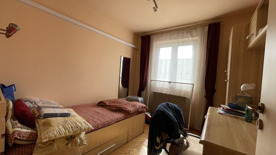 Apartament 4 camere, decomandat, zona excelenta, comison 0%. - Poză 5