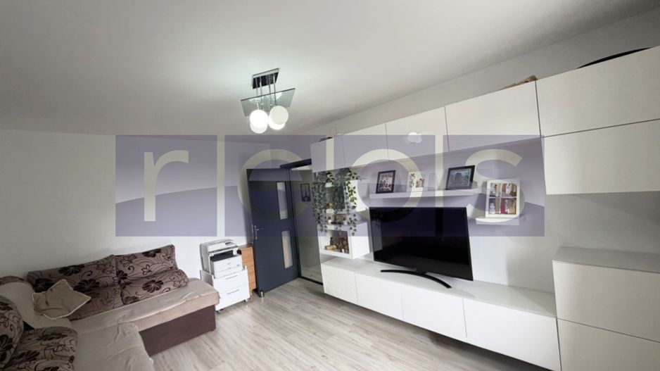 VANZARE 3 CAMERE | RENOVAT COMPLET | LA 5 MINUTE DE METROU | ZONA CRANGASI - Poză 2