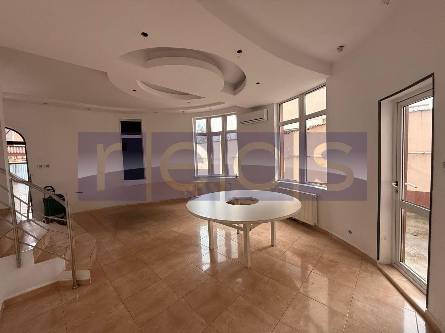 VANZARE VILA P+2+M | AUTORIZATIE EXTINDERE | ZONA BRANCOVEANU - Poză 1