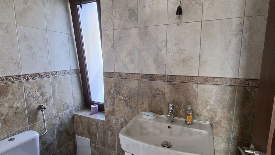 Casa intabulata 5 camere 2 bai si curte generoasa in Bavaria Park - Poză 14