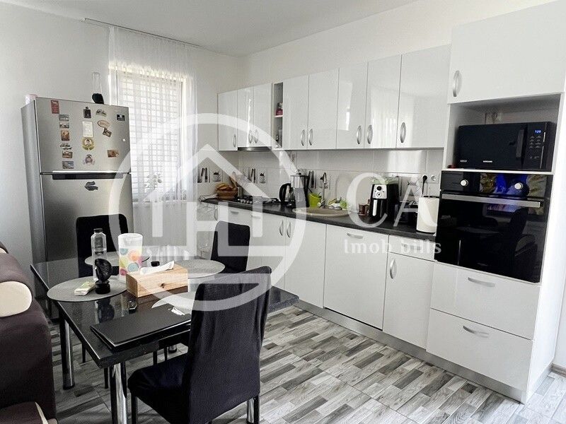 Casă de vanzare cu 4 camere in Cartierul Tineretului, Oradea - Poză 4