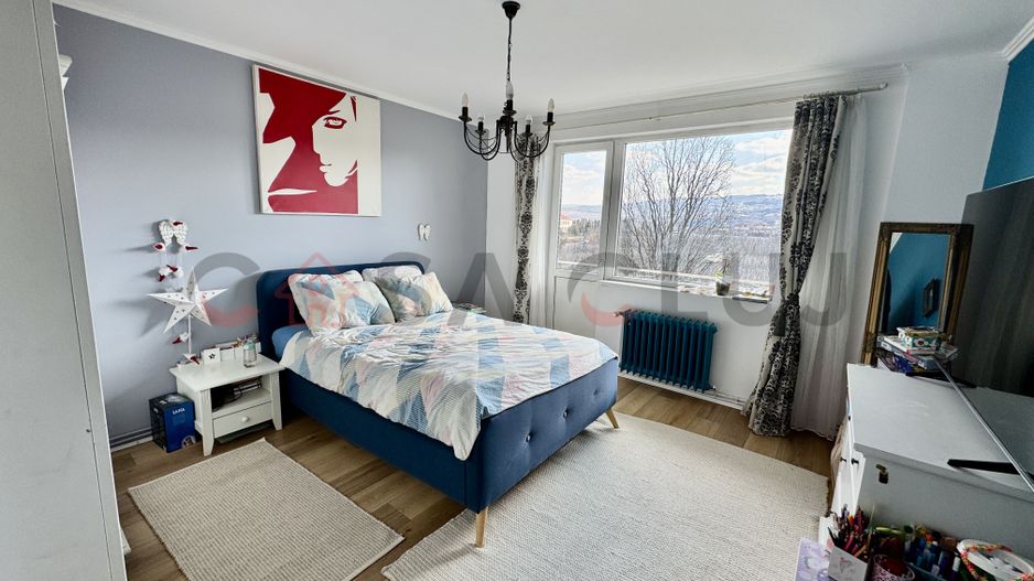 Apartament modern cu 3 camere, zona Hotel Royal ! - Poză 1