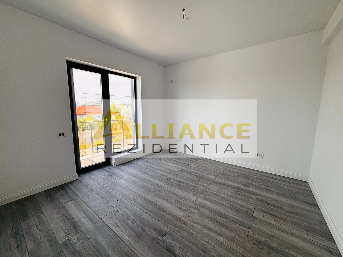Casă premium de vânzare în zona Miorița - Poză 11