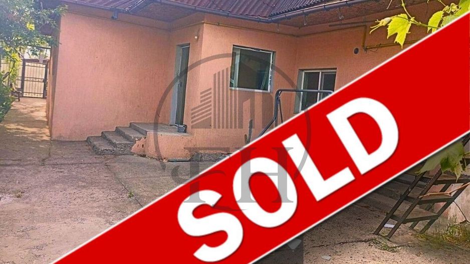 SOLD / VANDUT Casă / Vilă cu 5 camere de vânzare în zona Km 5 - Poză 1