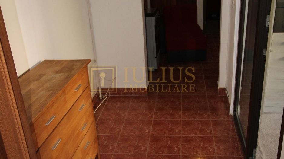La 5 minute de Spitalul judetean, 3 camere,  centrala proprie - Poză 8
