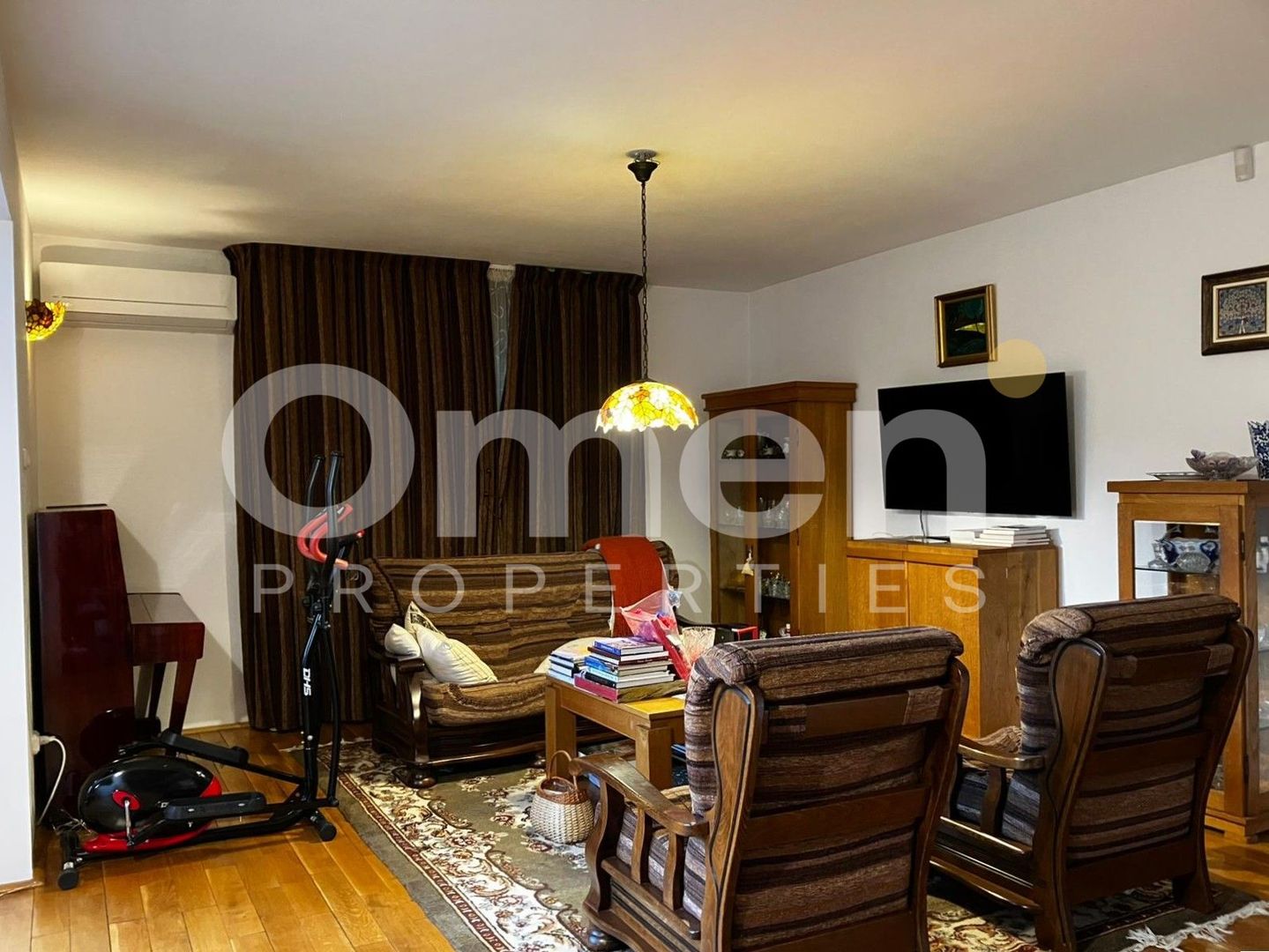 Vilă de închiriat – 260 mp utili, teren 1300 mp, 5 dormitoare, 3 băi, 3 balcoane - Poză 3