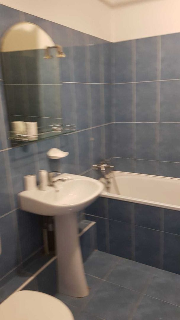 Închiriez apartament 2 camere, Decebal, spațios - Poză 6