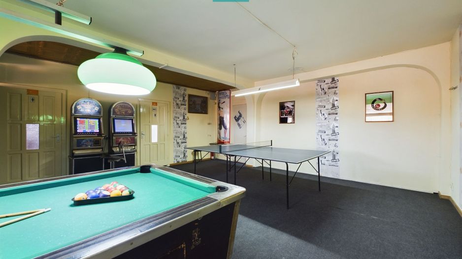 Casă cu multiple destinatii in Pârneava - Poză 4