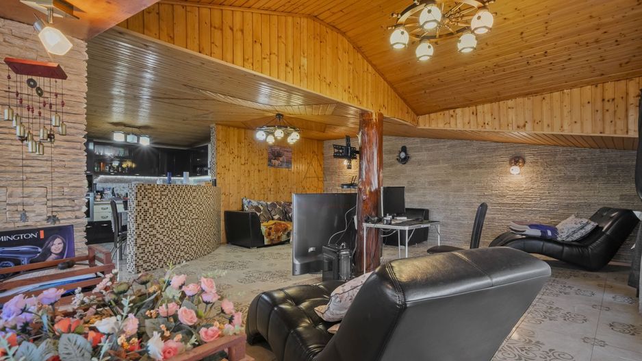 Comision 0% 2 case Vila + Spatiu Comercial + Curte Proprie - Poză 27