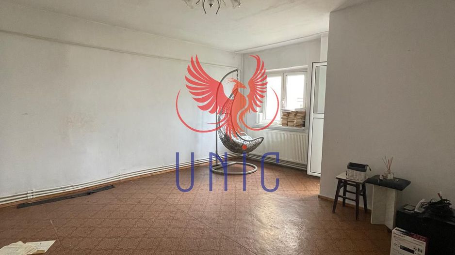 4 camere decomandate, V-uri - 1 Mai - Poză 15