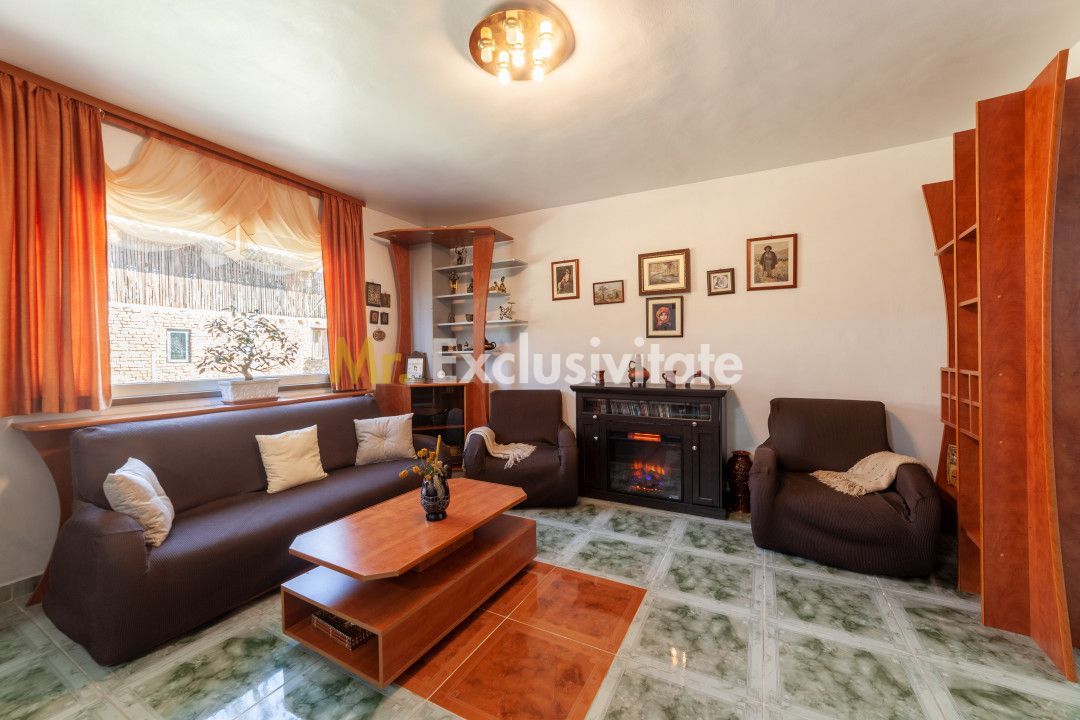Casa visurilor cu 4000 mp livada roditoare si gradina Darmanesti-Arges - Poză 22