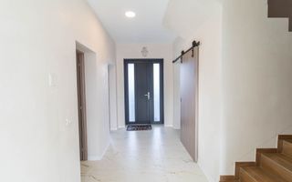 Duplex modern – 5 camere + garaj - Poză 9
