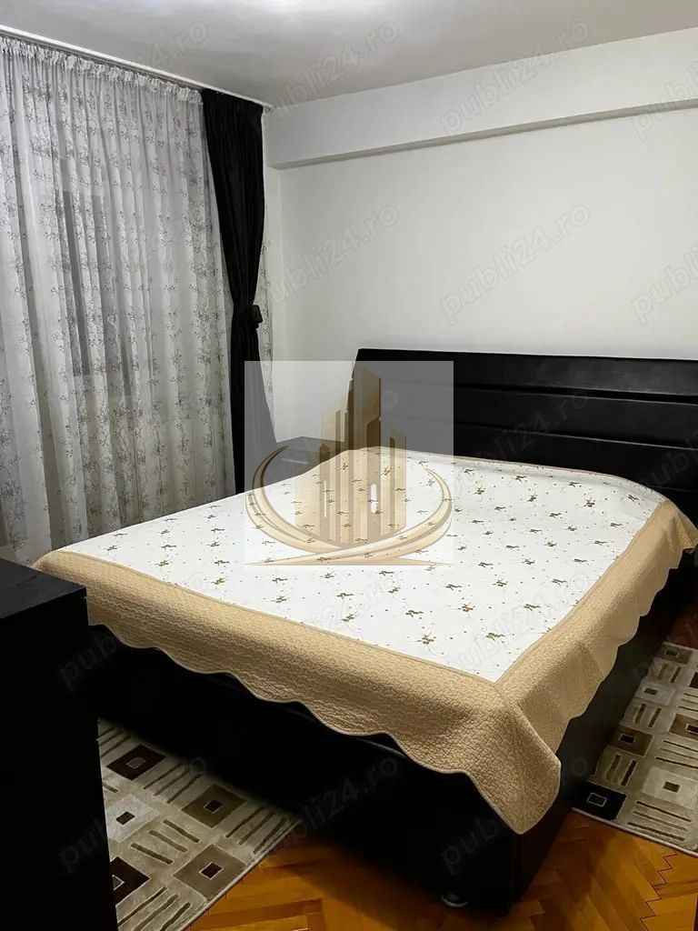Apartament 3 camere, decomandat, zona Lunei - Poză 3