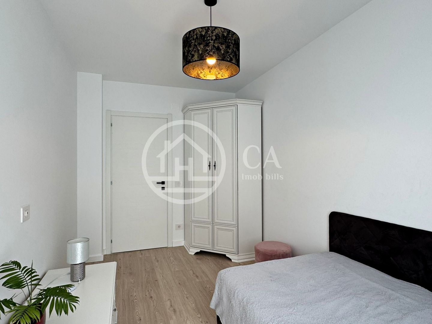 Apartament LUX cu 3 camere de inchiriat in zona Nufarul, Oradea - Poză 7