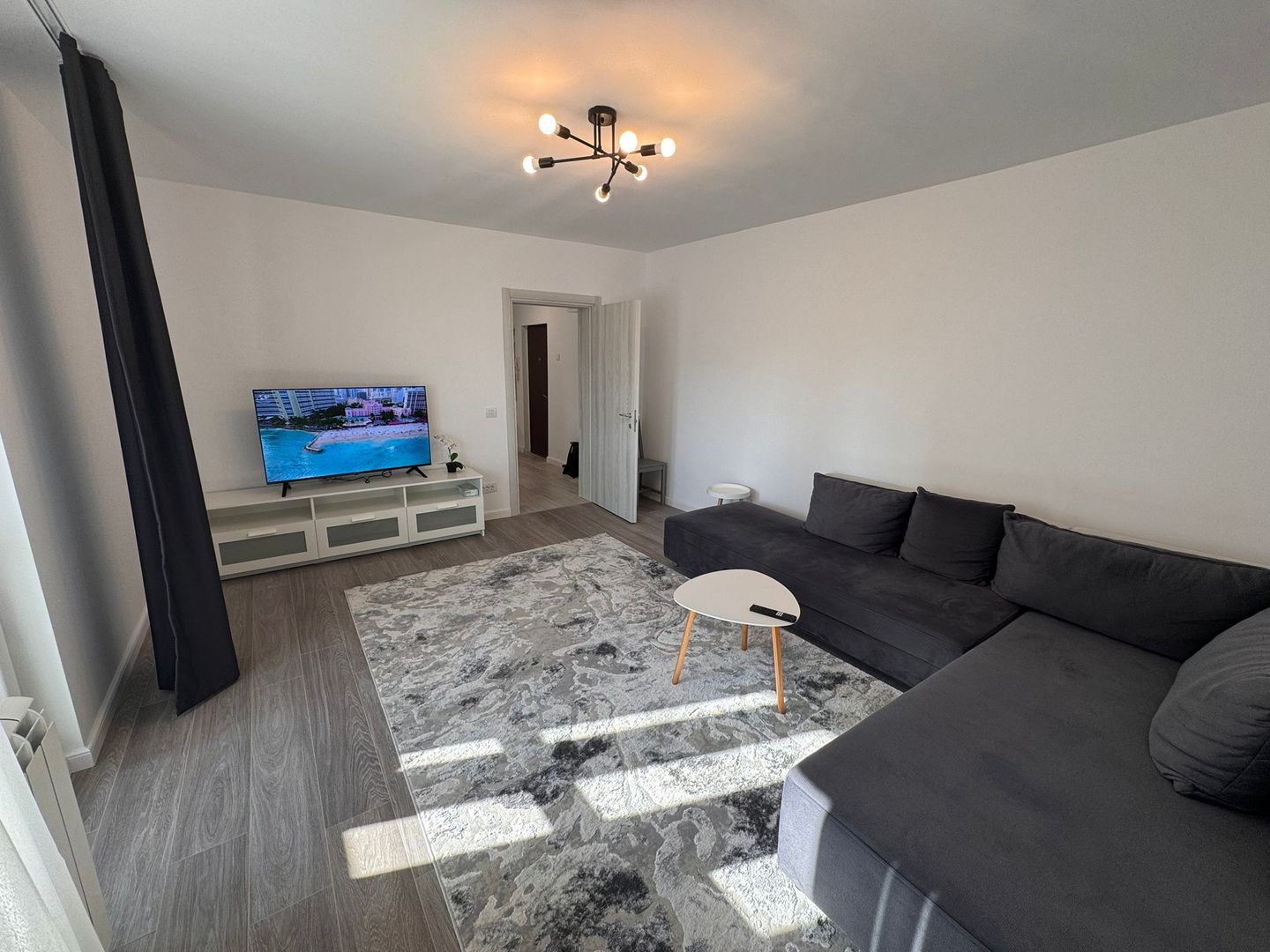 Sebastian 2 Camere 60 mp Renovat 5/8 - Poză 1