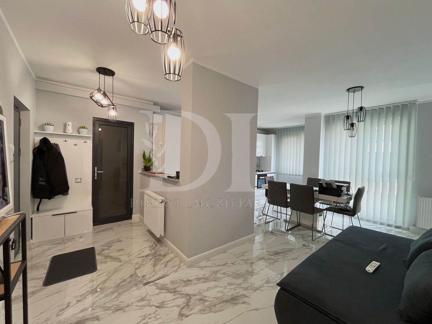 Apartament etaj intermediar | Zona Eroilor | parcare inclusa - Poză 11