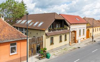 Pensiune/Vila turistica /cazare muncitori in Cristian Brasov - Poză 1