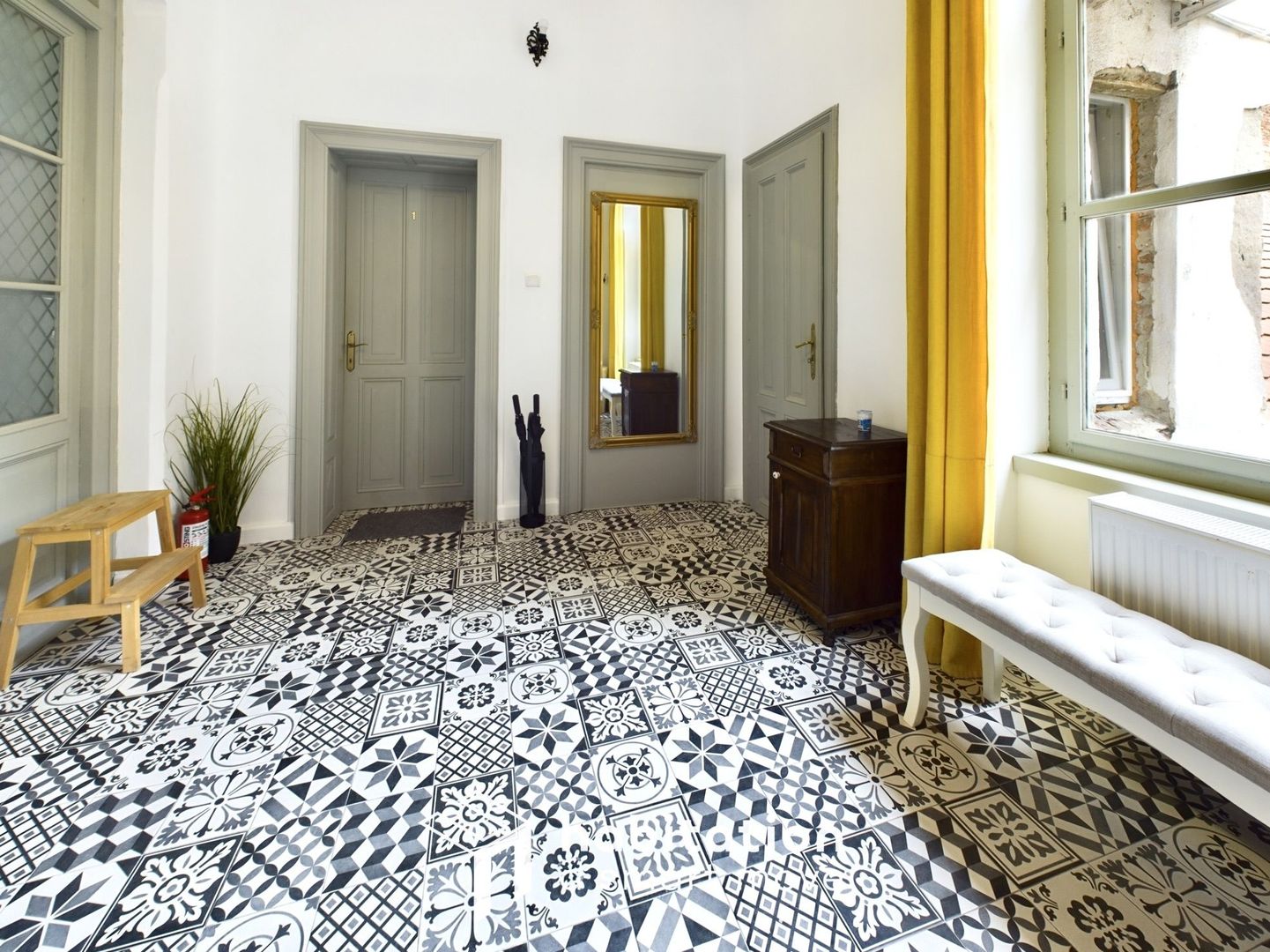 Apartament elegant și primitor,  în clădire restaurata, Piața Unirii - Poză 9