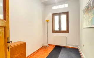 Apartament spațios la curte comună – zonă centrală, Oradea - Poză 13