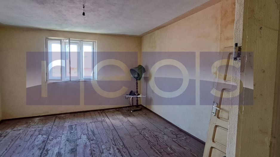 VANZARE VILA SPATIOASA CU TEREN GENEROS – 1.700 MP | RADOESTI VALE, TELEORMAN - Poză 6