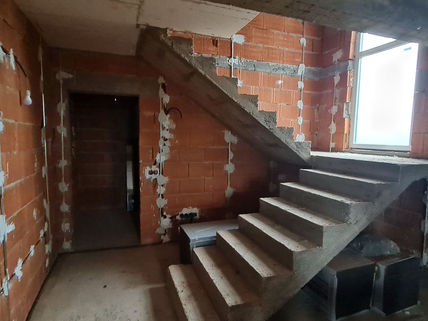 Casa P+E - Jelna, EXCLUSIVITATE! - Poză 13