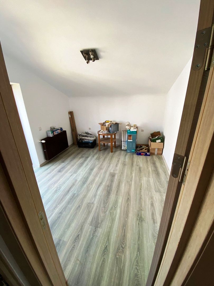 Casa tip duplex in Stupini - Poză 11