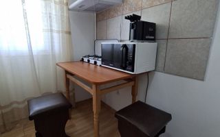 Garsoniera Etaj 1 cu Baie, Podu Ros! - Poză 3