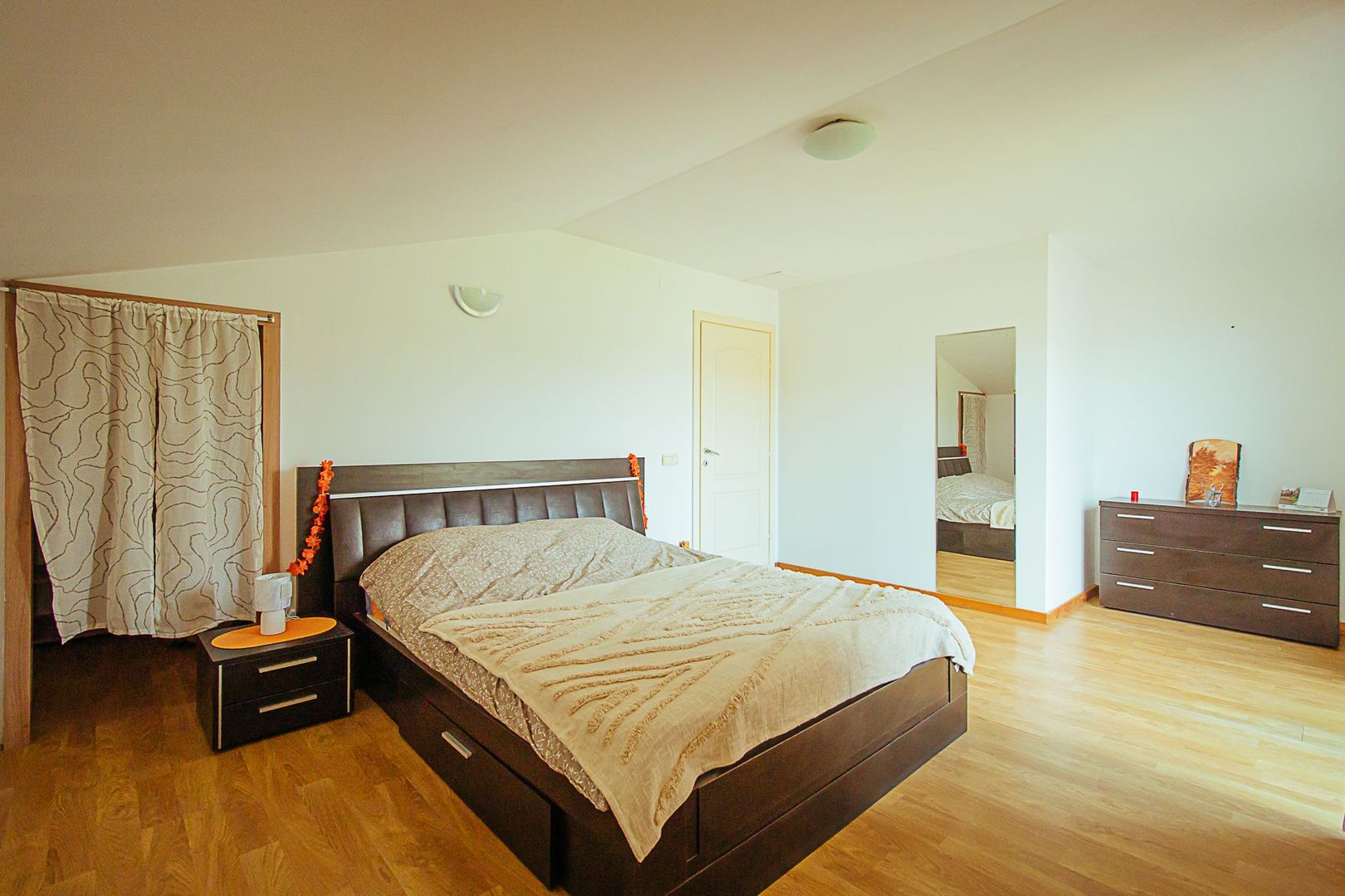 Exclusivitate - Sanpetru, casa cu priveliște deosebită - Poză 11