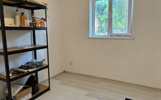 Cămin / Cameră 10 mp + demisol 10 mp  / Renovată - Poză 2