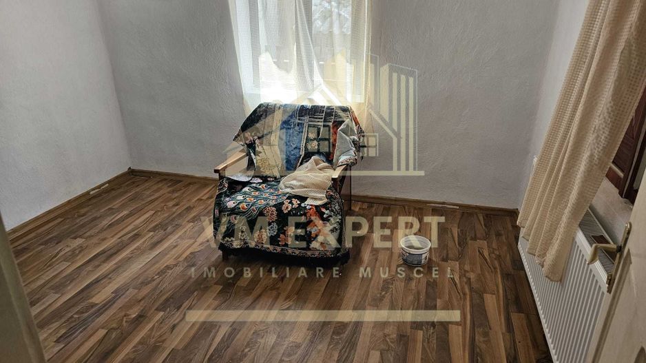 Casa de vanzare zona pitoreasca - Poză 5