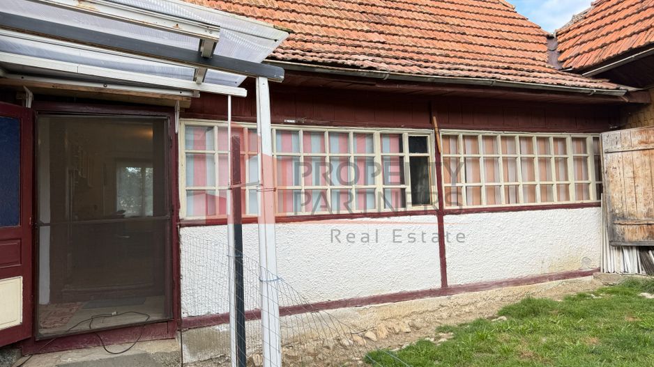 Casă tradițională sat Poarta, comuna Bran teren 4000 mp - Poză 12