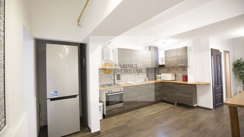 Apartament Central |  4 Camere  Spațiu Generos |  Ideal Investitie - Poză 5