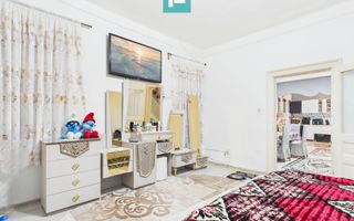 Două case, curte mare, lângă Castelul Huniazilor - Poză 13