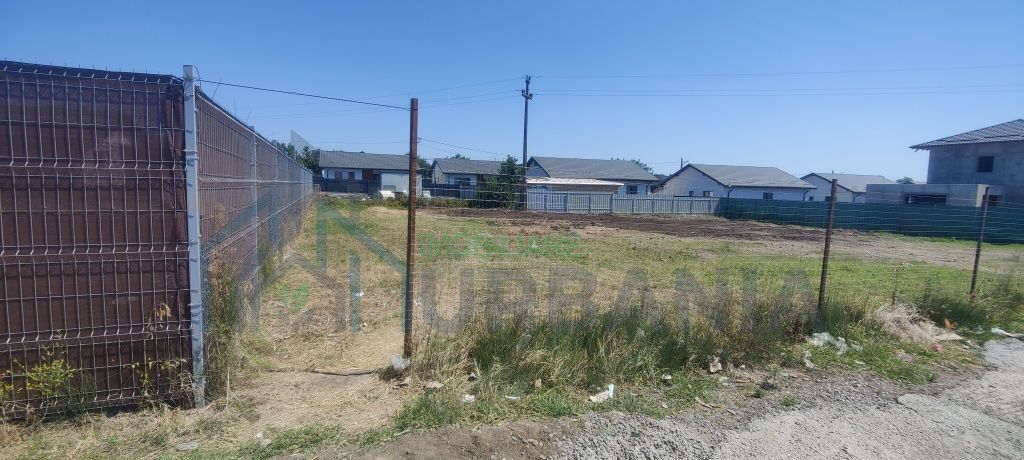 Teren de vânzare cu autorizație de construcție în Holboca, Str. Oborului - Poză 1