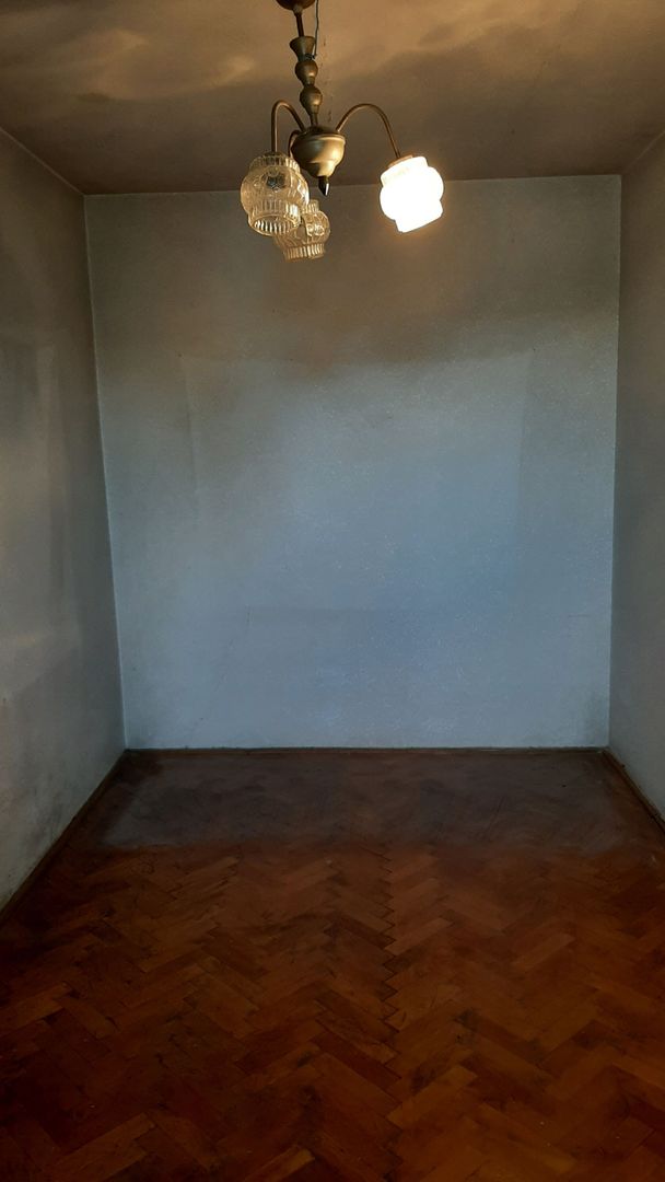 Apartament de vânzare 2 camere Aleea Savinesti - Poză 2