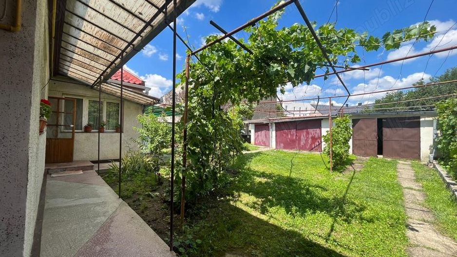 BRASADAS vinde casa cu 3 camere in zona ultracentrala. - Poză 1