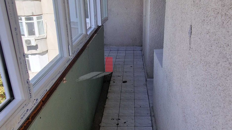 APARTAMENT DE 2 CAMERE BARCA - Poză 3