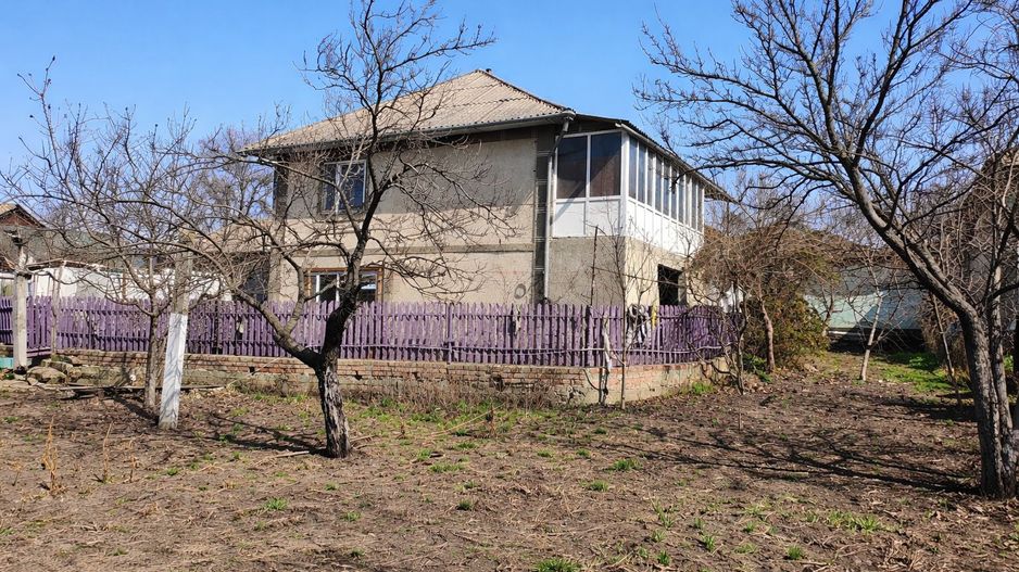 Casă în Grătiesti 8.5 ari  2 case + garaj - Poză 4