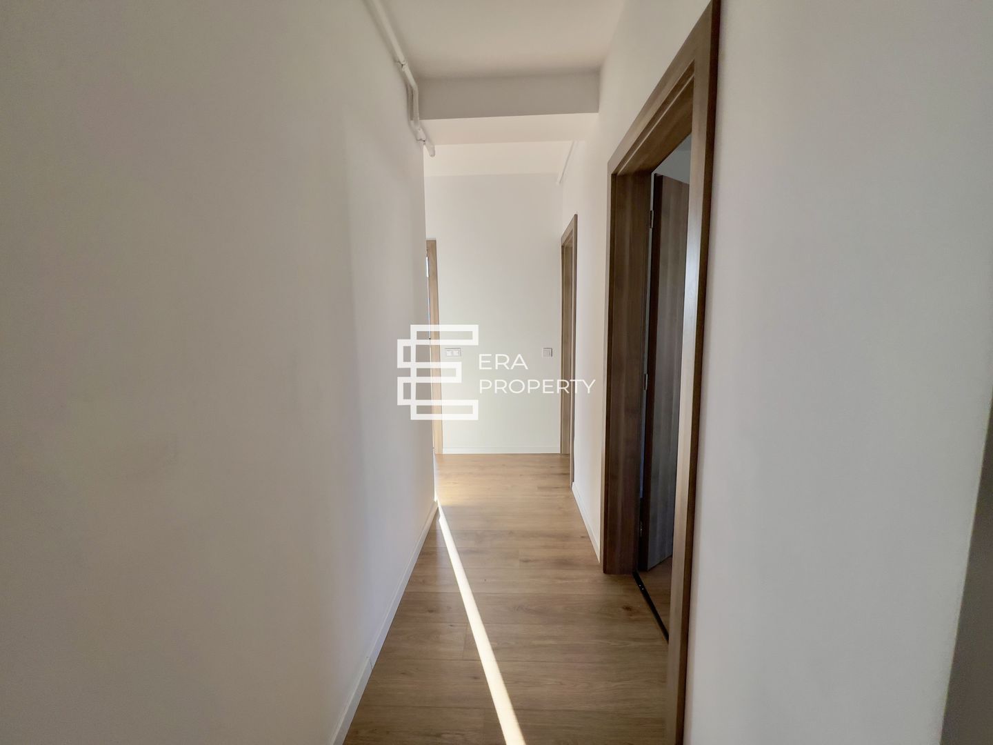 Penthouse 5 camere -  133 mp utili - predare la cheie, zona Aeroport Sibiu - Poză 6