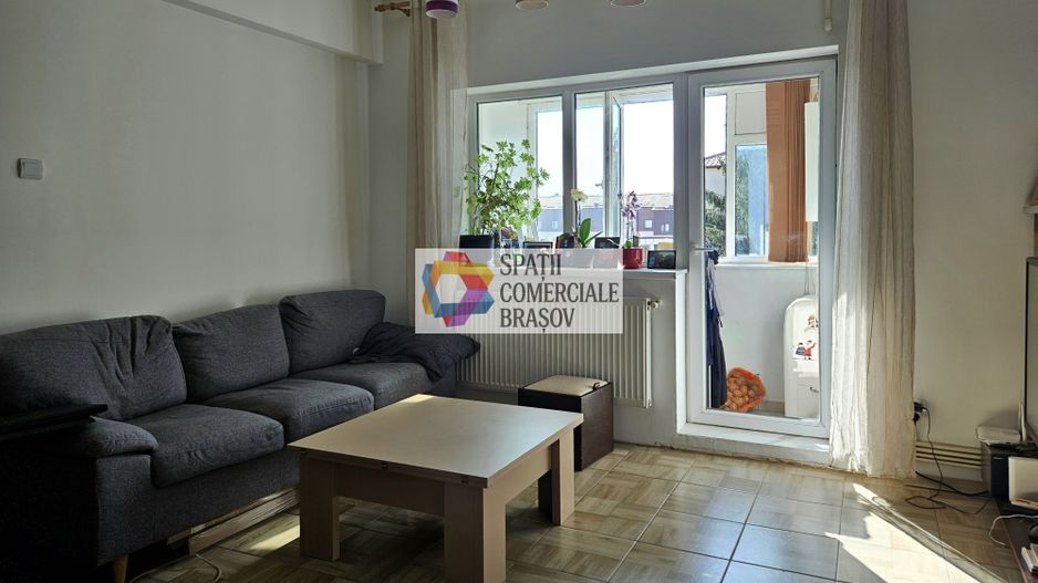 Apartament cu trei camere - mansarda, zona Garii 56 mp - Poză 1