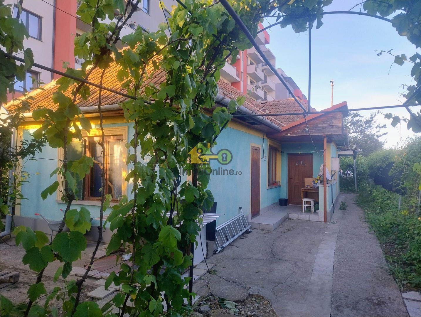Casa individuala cu teren de 638 mp - zona Giroc - Poză 1
