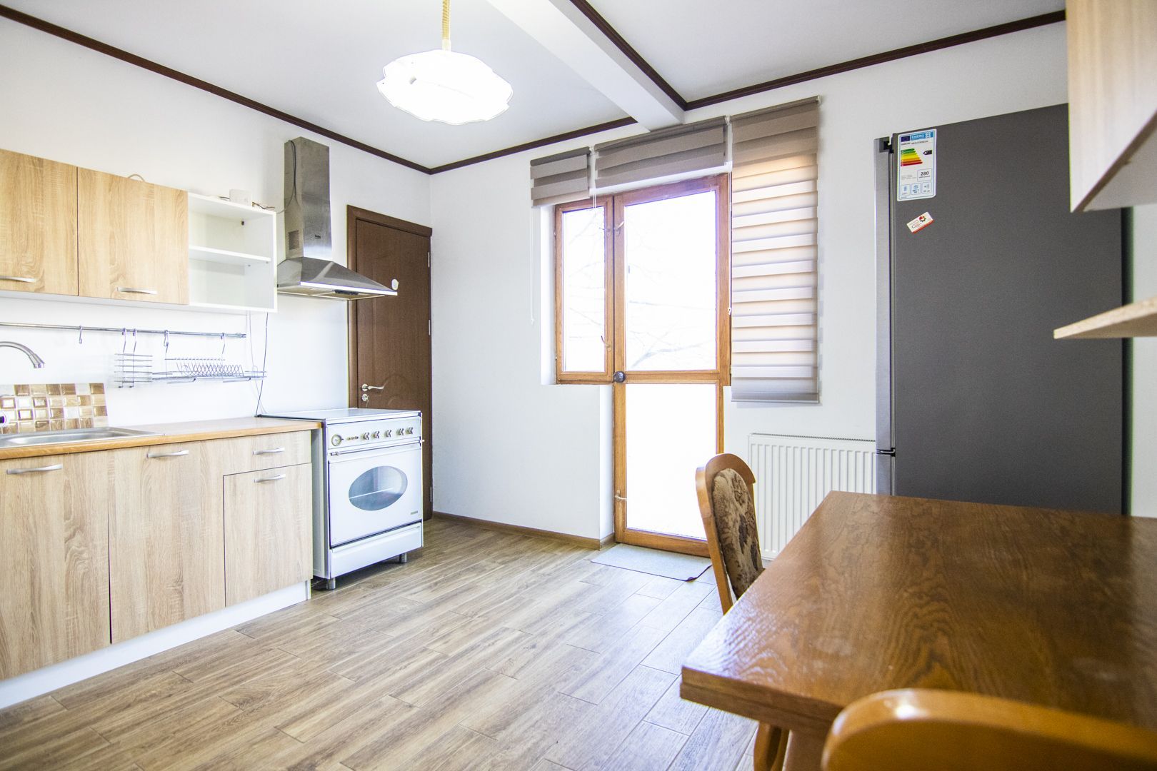 Apartament 2 cam., in Casa/Vila, etaj 1, metrou 10 min, 81 mp, 2 bai! - Poză 11